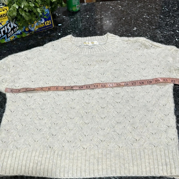 Sugar Moon white Whisper white women sweater - Picture 5 of 10